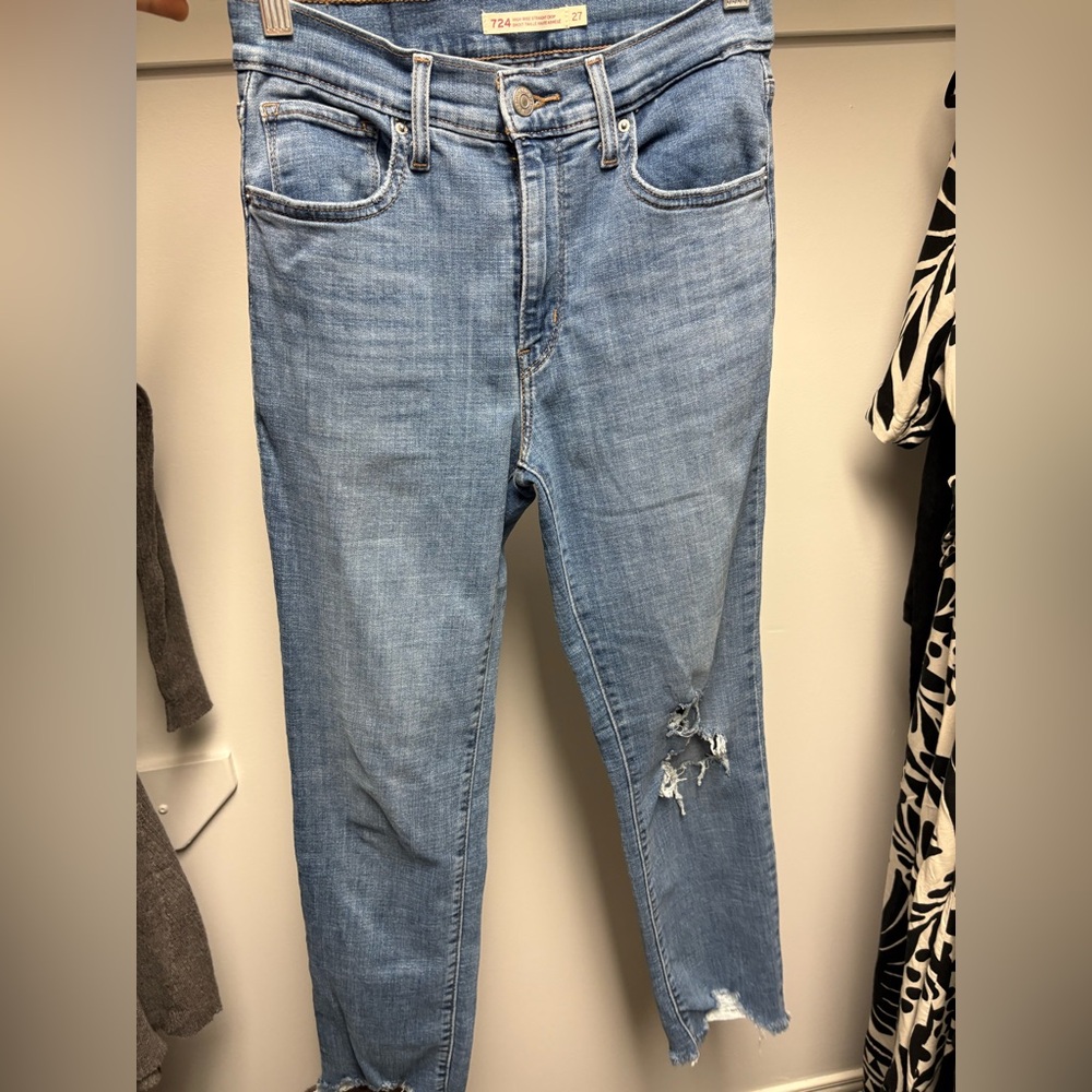Levi's Classic Blue Jeans with Leather Patch
